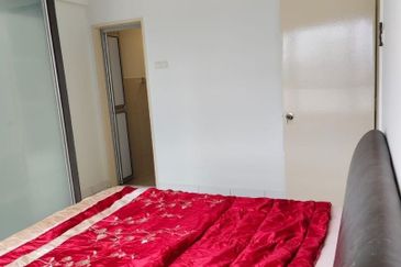 First Residence (Residensi Unggul)