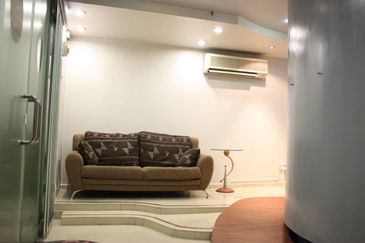 Leisure Commerce Square