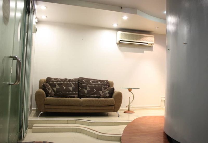 Leisure Commerce Square