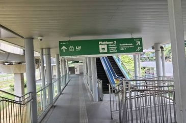 Leisure Commerce Square