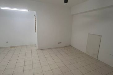 Avelon Tower @ Plaza Medan Putra