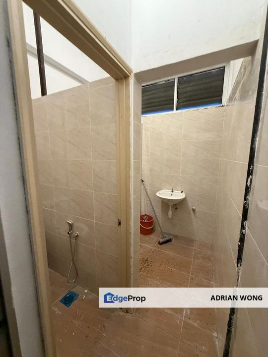 Taman Selayang Baru 3.5 Storey Bungalow Factory [32000sqft, 14ft ceiling height], Selangor, Selayang