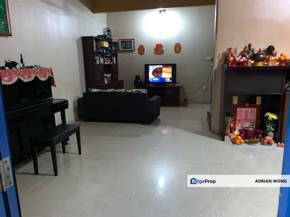 Kepong Baru Taman Petaling 2-sty, Freehold, 22x75, Intermediate, Renovated, Fully Extend, 24/7 Gated & Guarded, KL, Kuala Lumpur, Kepong