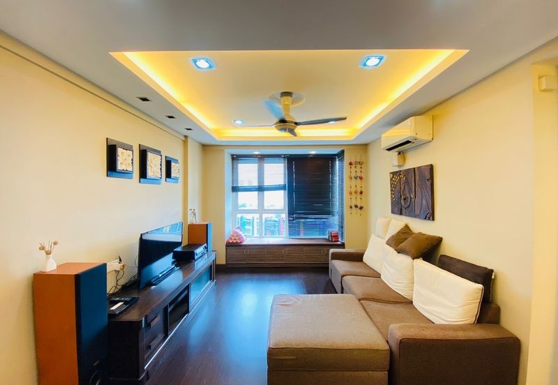 First Residence (Residensi Unggul)