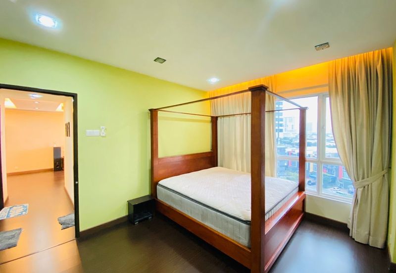 First Residence (Residensi Unggul)