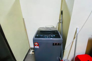 First Residence (Residensi Unggul)