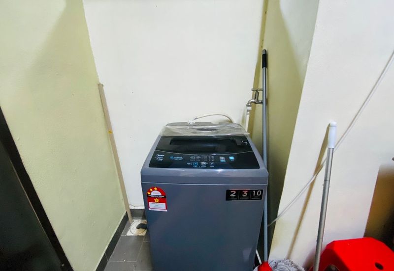 First Residence (Residensi Unggul)