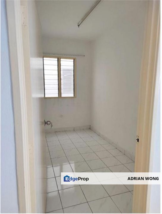 Puncak Damansara, Low Floor, Facing Outside, Full Loan, Low Downpayment, Near 1 Utama & Centrepoint, Next to LRT 3 Station, Selangor, Kayu Ara