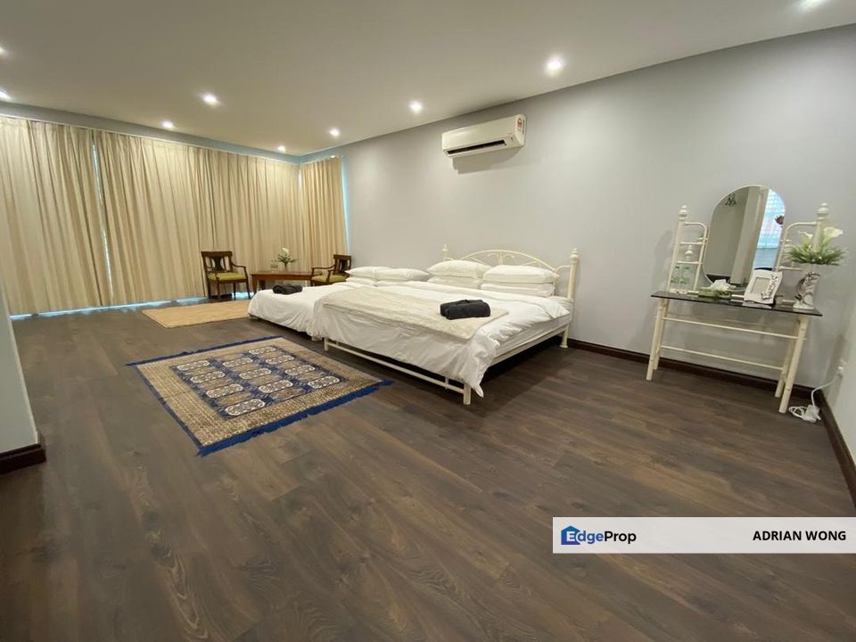 SS7 Bungalow, Leasehold with Individual Title, Near to Paradigm Mall, Golf Course, Facing South East., Selangor, Petaling Jaya