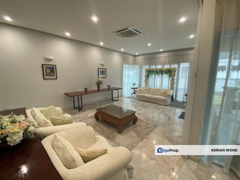 SS7 Bungalow, Leasehold with Individual Title, Near to Paradigm Mall, Golf Course, Facing South East., Selangor, Petaling Jaya