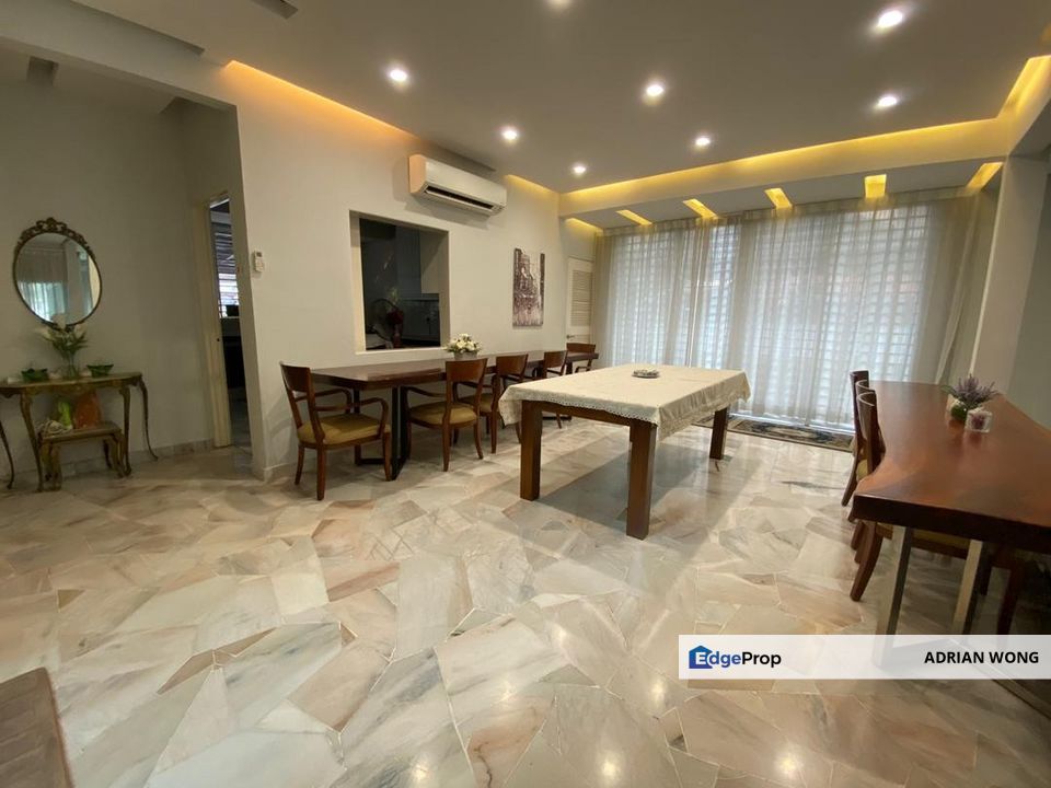 SS7 Bungalow, Leasehold with Individual Title, Near to Paradigm Mall, Golf Course, Facing South East., Selangor, Petaling Jaya