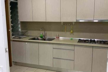 Royal Regent Sri Putramas III