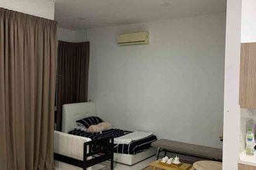 Royal Regent Sri Putramas III