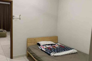 Royal Regent Sri Putramas III