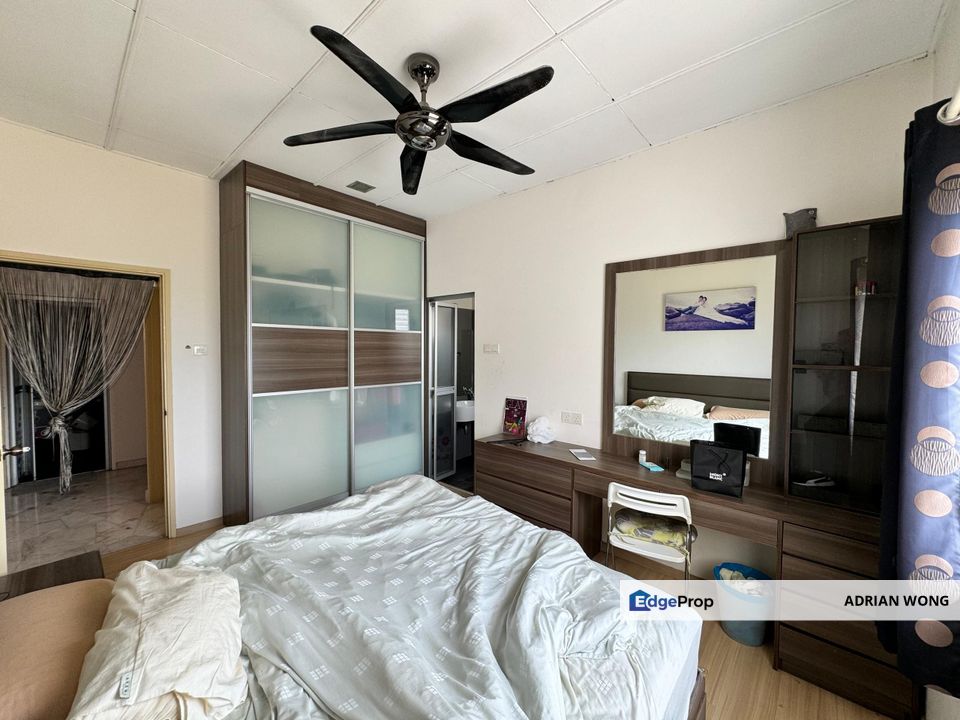 Lily & Rose, Renovated, High Floor, Walking Distance to SJK (c) Yuk Chai, Near to Kelana Jaya LRT Station, Selangor, Petaling Jaya