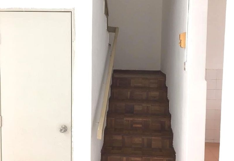 Damansara Damai 2-sty, 20x65, Intermediate, Unfurnished, Friendly Neighbours, Facing East.