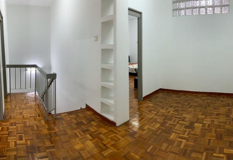 Damansara Damai 2-sty, 20x60, Intermediate, Unfurnished, Friendly Neighbours, Facing East.