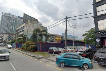 Jalan Loke Yew