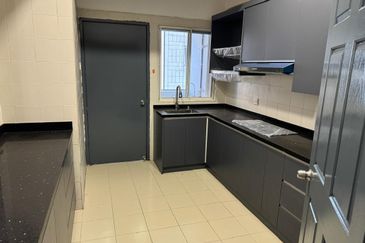 Bungaraya Kondominium, Saujana Subang