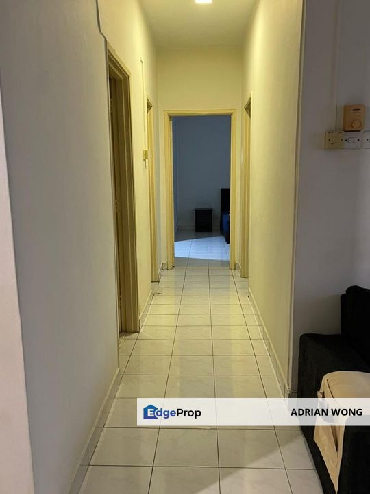 Kelana Puteri, 1 Carparks, Middle Floor, Renovated, Walking Distance to LRT3, near Paradigm Mall, Easy Access via Major Highway., Selangor, Kelana Jaya