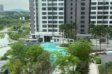 Pandora @ Tropicana Metropark