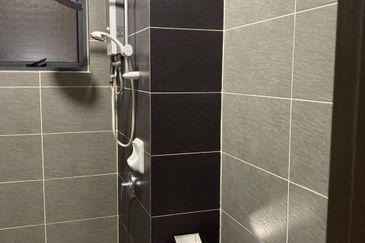 Six Ceylon (6 Ceylon)