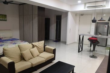 Pandora @ Tropicana Metropark