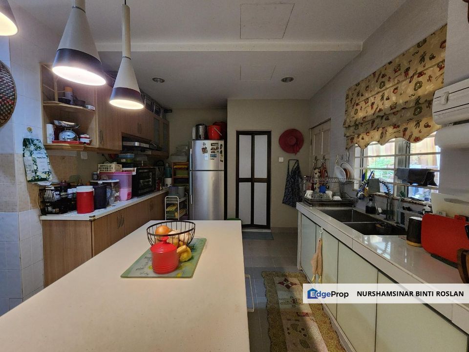 Semi Detached 2.5 Storey House for Sale @ Seksyen 7 Shah Alam, Selangor, Shah Alam