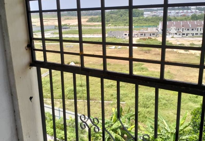 Panorama Lapangan Perdana Flat