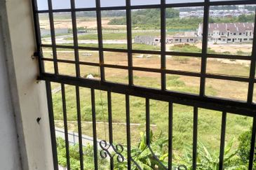 Panorama Lapangan Perdana Flat