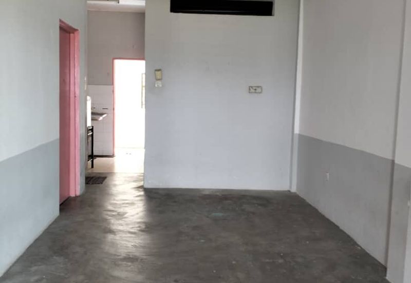 Panorama Lapangan Perdana Flat