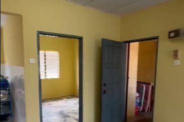 Flat PKNS, Seksyen 7