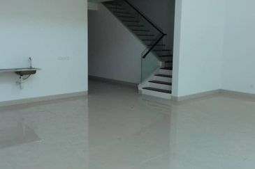 Lagenda Waterfront Homes