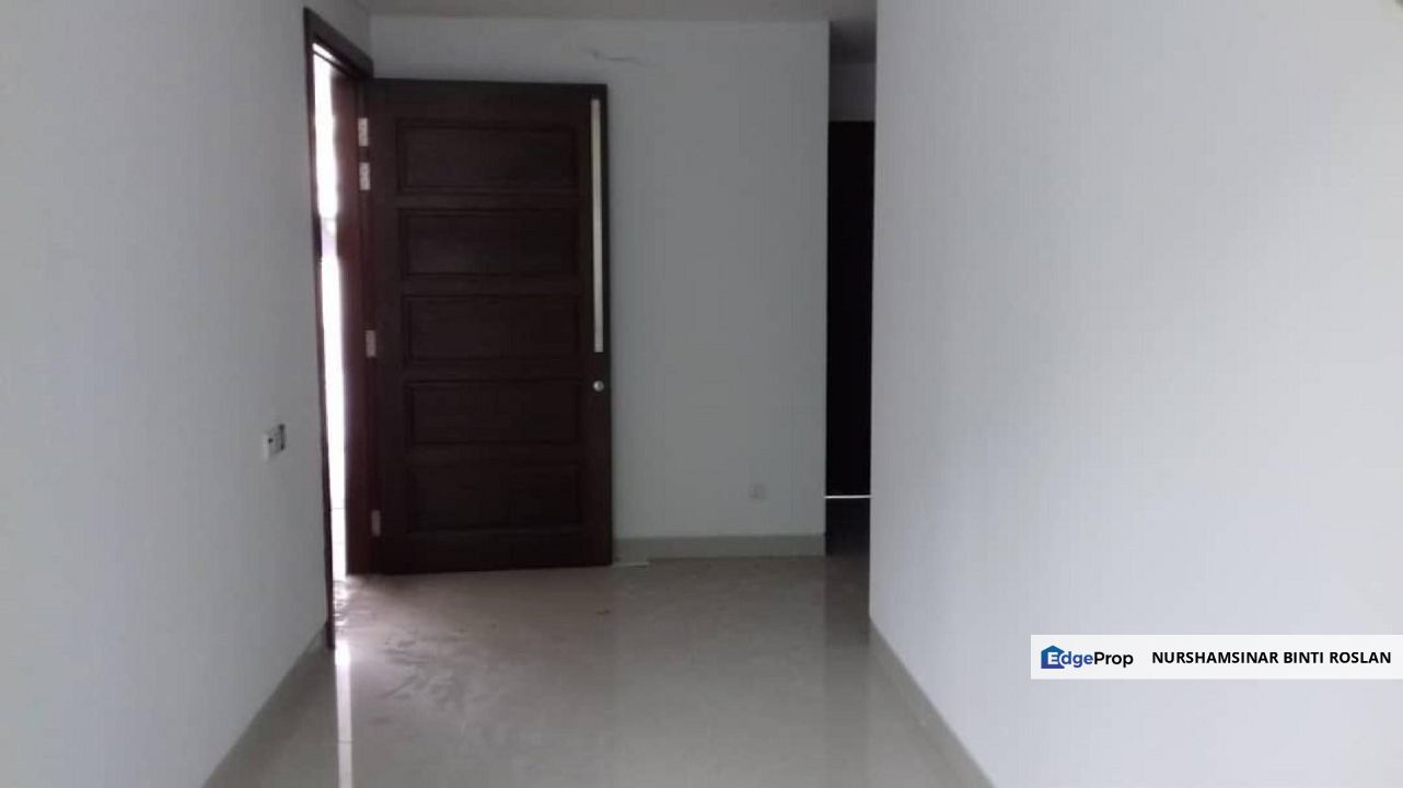 3 Storey Superlink House For Sale, Selangor, Bukit Jelutong