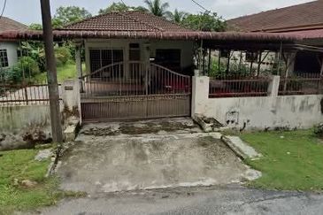 Banglo Setingkat For Sale