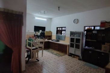 Banglo Setingkat For Sale