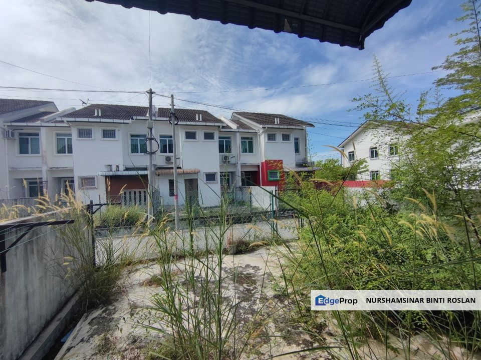 Double Storey House Puncak Iskandar, Perak, Sri Iskandar