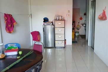 Panorama Lapangan Perdana Flat