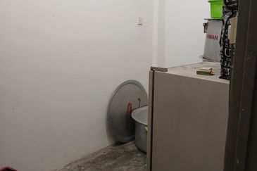 Panorama Lapangan Perdana Flat