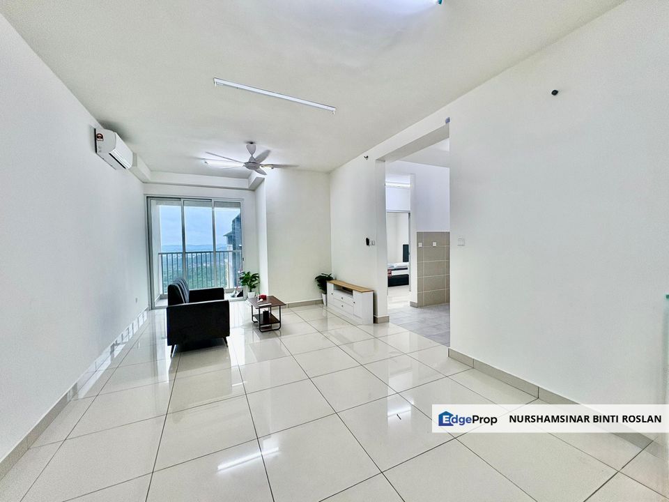 House Facing Pool and Furnished for Sale, Selangor, Damansara Damai