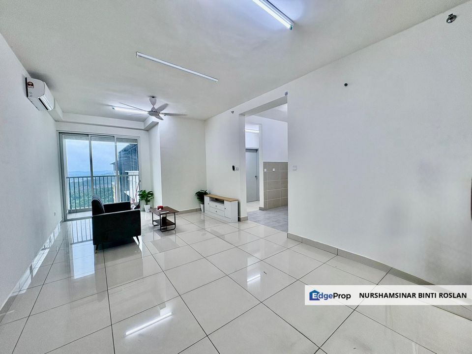 House Facing Pool and Furnished for Sale, Selangor, Damansara Damai