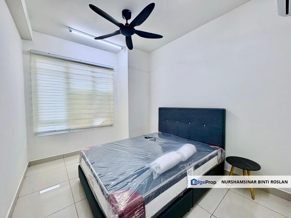 House Facing Pool and Furnished for Sale, Selangor, Damansara Damai