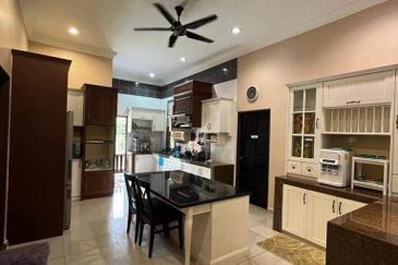 Fully Furnished House For Sale Near The River