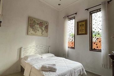 Fully Furnished House For Sale Near The River