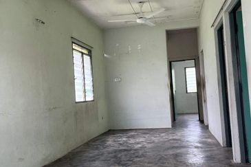 TAMAN PERMAI, BATU GAJAH