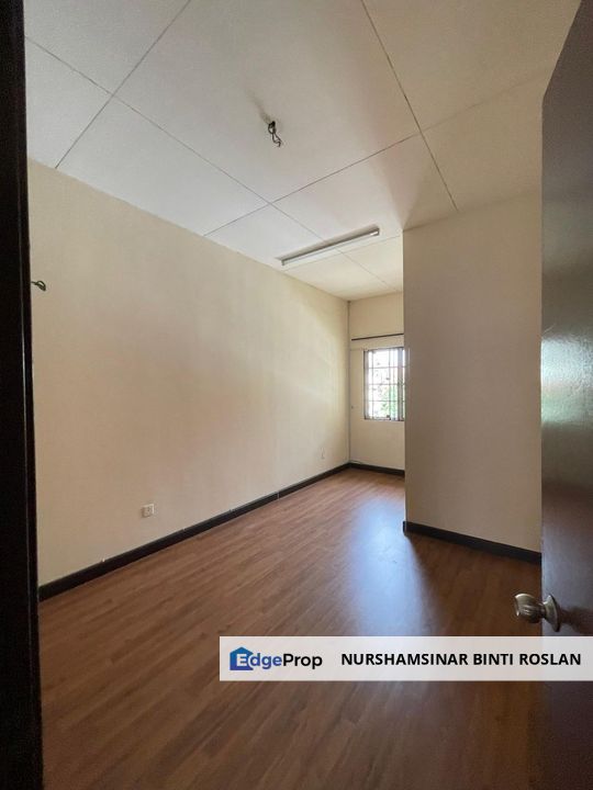 Vacant Double Storey House For Sale, Selangor, Shah Alam
