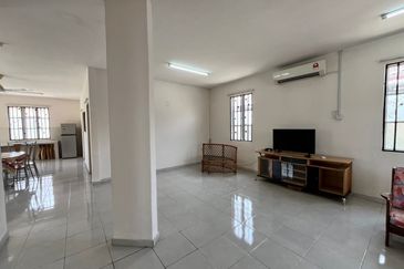 [BATU GAJAH] Single Storey Bungalow for Sale Negotiable