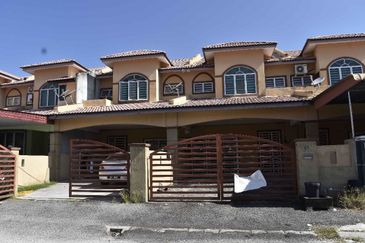 PUNCAK BOUGAINVILLEA