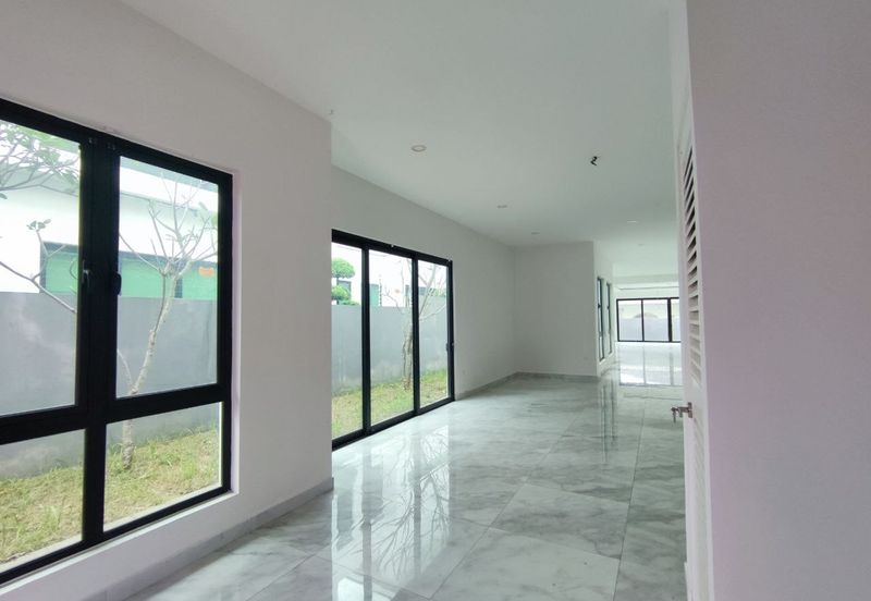 JALAN THOMPSON/JALAN TUN DR ISMAIL