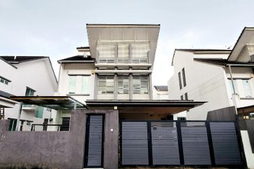 2.5 Storey Bungalow House, Subang Jaya For Sale